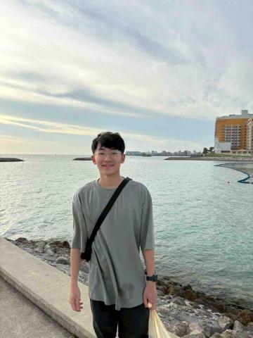 提供電子琴架服務的專家謝彥宇