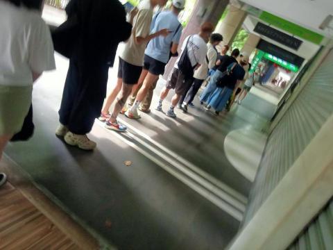 跑腿任務 - 代排購imdonut