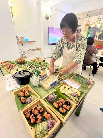 賴美伶（Flora) - 在城市舉辦自然飲食餐會