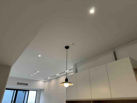 翁丞澤 - 燈具佈線安裝