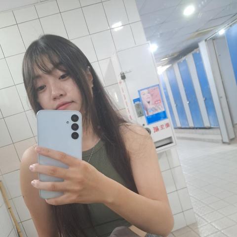 提供游泳服務的專家芳