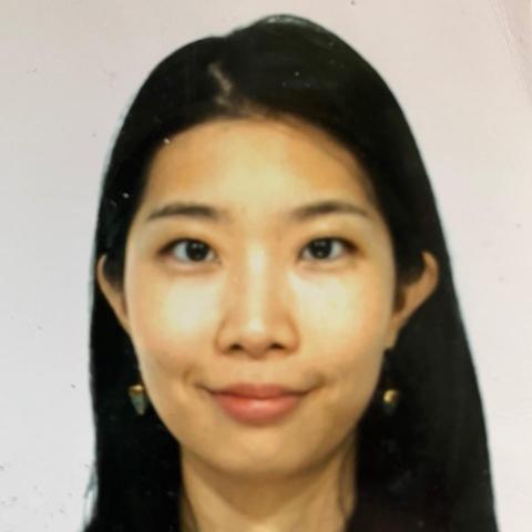 提供公證代辦服務的專家Gina