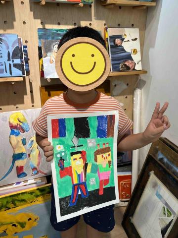 莊芸蘋 - 每位孩子都有屬於自己的創造力，本課程著重啟發想像與動手能力，讓孩子從中找到成就感。