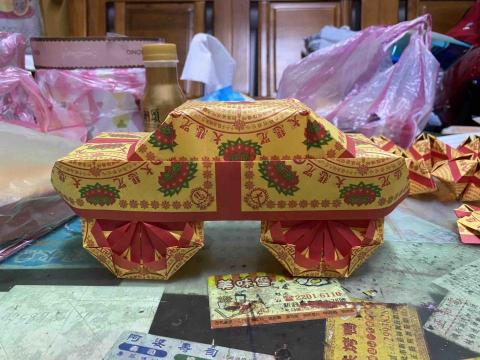 小璇 - 手工紙紮車子