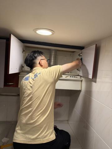 暖居家事清潔有限公司 - 櫃內全面清潔消毒
