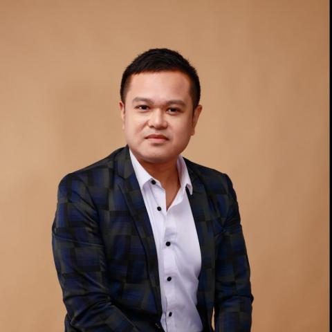 提供板橋按摩服務的專家Luciano