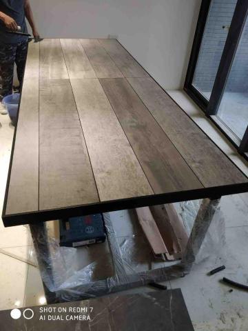 允亨工程行/室內裝修 - 鐵件桌椅桌上貼磁磚