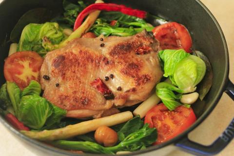 李林珊Sandy - 烤綜合蔬菜與紅羽雞腿排 李林珊Sandy - 烤綜合蔬菜與紅羽雞腿排