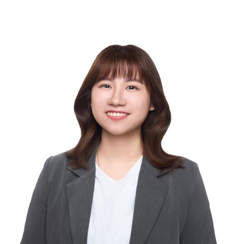 提供聯名服務的專家Cora