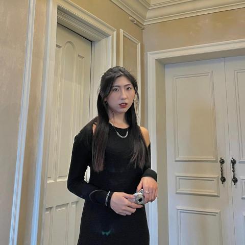 提供潤髮乳ptt服務的專家Katerina