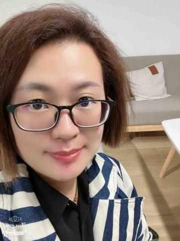 提供禮服服務的專家張雨婷