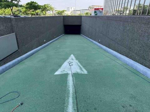 晉躍有限公司 - 斜坡車道施工前