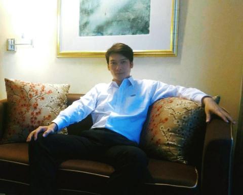 安姐姐工作室 - 商務型專業親和形象，適合中小企業經營者，想改變以往的既定印象，提升自我的好感度，讓別人重新認識你的質感，有別於從前的自己，散發魅力與風度～