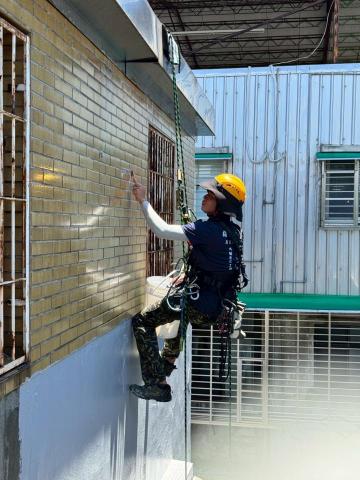 錩育有限公司 - 新北市永和區-民宅 外牆防水工程 錩育有限公司 - 新北市永和區-民宅 外牆防水工程