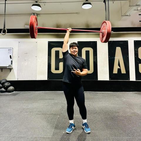 提供包車台南服務的專家張*芳