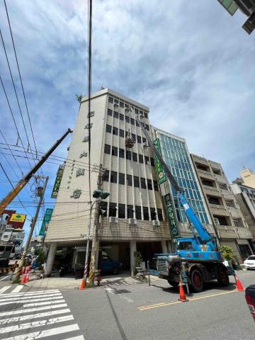 肆柒設計制研所 - 高樓層重機具吊掛作業