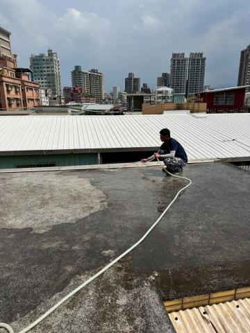 錩育有限公司 - 新北市永和區-民宅 屋頂防水工程 錩育有限公司 - 新北市永和區-民宅 屋頂防水工程