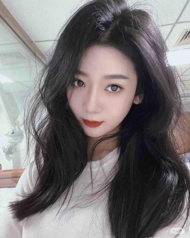 提供衝浪人服務的專家妞妞客服