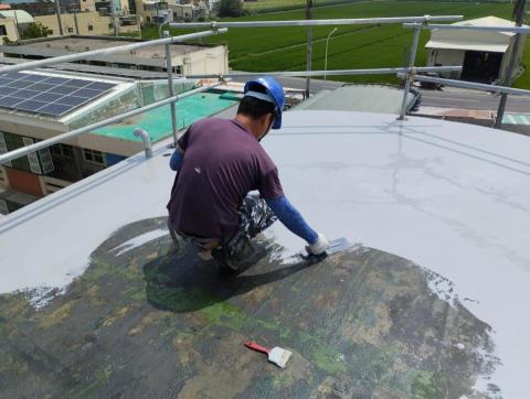 徐昱傑 - 屋頂pu施作