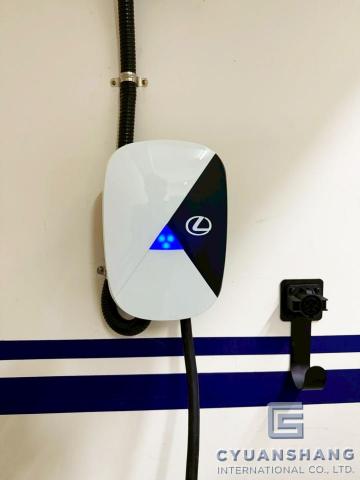 梁小芳 - 原廠充電樁安裝