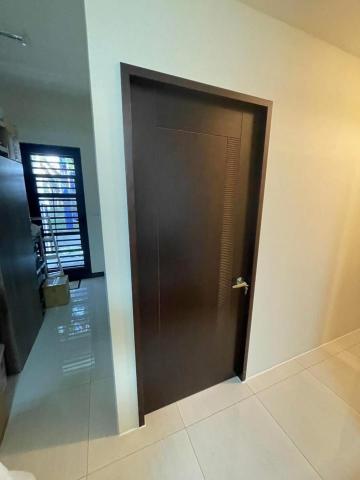 展晴工程行 - ✅牆體架設
✅補縫與打磨
✅油漆收邊
✅門框／插座安裝
空間從一個大通間，成功轉化為：
? 一處獨立臥室 / 書房 / 工作室
? 廚房與客廳動線清晰劃分
? 每個房間都保留自然採光，明亮舒適