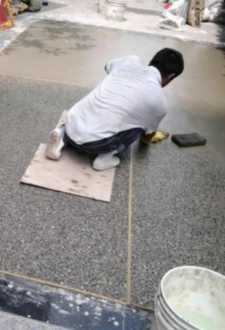 東毅工程 - 地面抿石