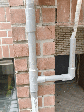 蕭景舟 - 大樓冷氣排水管重接完成