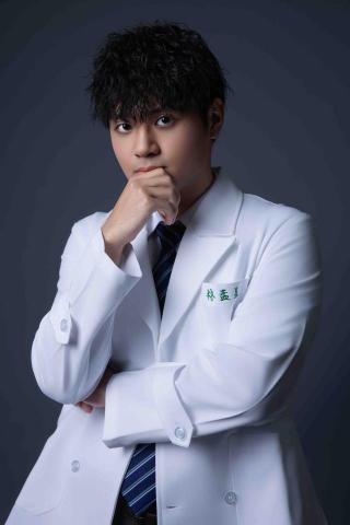 提供109指考化學服務的專家林孟昱