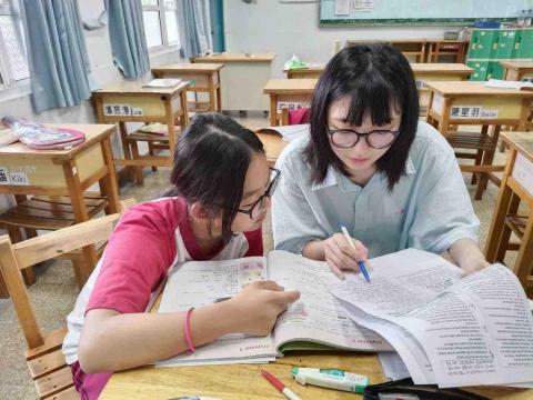 陳佩宜 - 三峽國中課輔