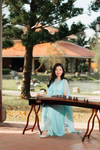 提供阿里山初日服務的專家方薏婷