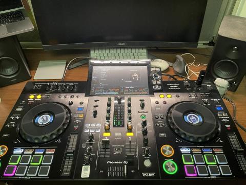 吳逸璿 (Edward) - Personal DJ machine. XDJ-RX3. support XLR and RCA output
