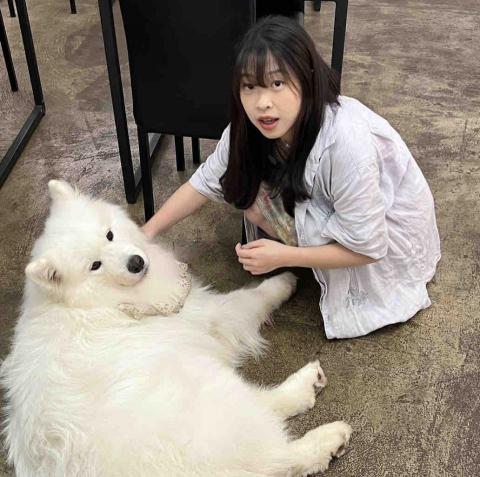 提供sbir範例服務的專家黃筠紜