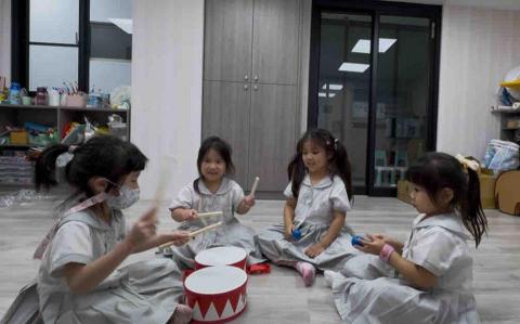 小提琴、鋼琴、音樂律動團體班 - 小軍鼓?
