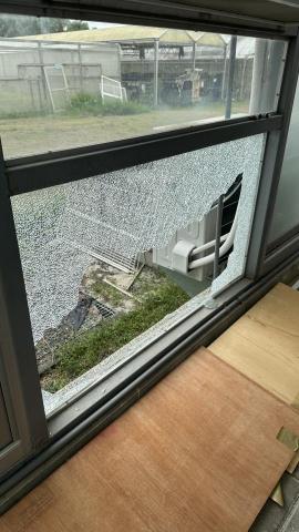 南光科技工程 - 屏科大玻璃裝修