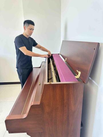 陳奕勳 （琴寶樂器） - 