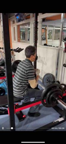 小庵 - 課程實照（前抱式深蹲）