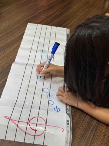 小提琴、鋼琴、音樂律動團體班 - 開始認識五線譜囉