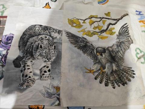 資深美術家教/繪師 佩均 - 水墨 獵隼與雪豹