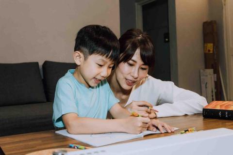 陳詩華 Crystal - 陪孩子一起閱讀