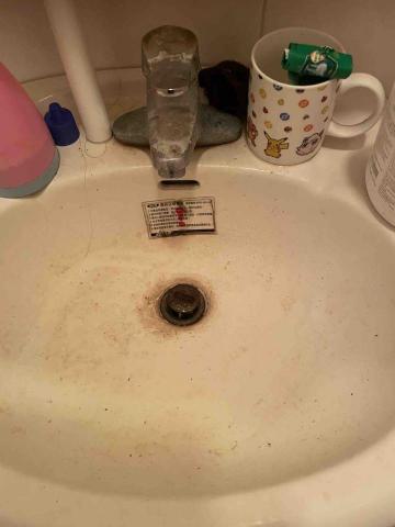 森亮坊 - 洗手台整理前