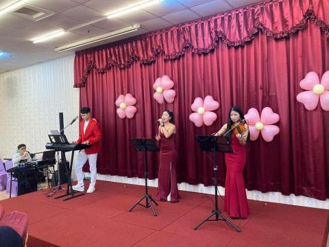 PLUS.PLUS樂團  line:r********* - 樂團婚禮演出