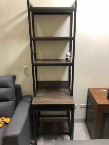 諹光個人工作室 - 電腦桌組裝