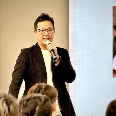 提供營養學家出路服務的專家Frank 黃定驊