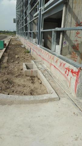 泉鋒工程行/黃鏵鋕 - 鐵工廠整排牆打到尺寸內