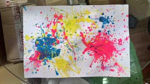 姚采伶 - 水彩潑灑畫（成堡國際兒童美術）