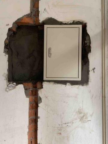 裝潢水電行 - 電箱拉線