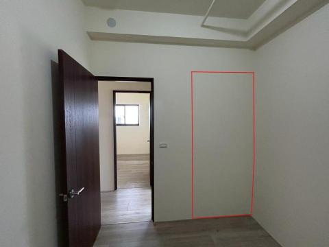 泉鋒工程行/黃鏵鋕 - 大樓隔間開一扇門（背面）