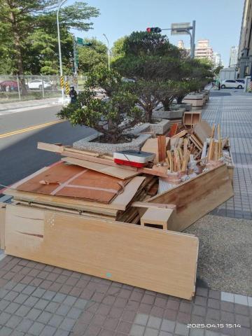 泉鋒工程行/黃鏵鋕 - 完工廢棄物清運都有