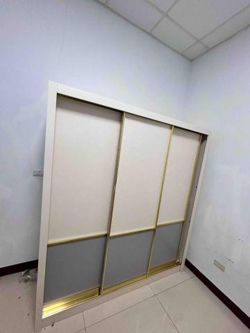 劉世智 - 滑門衣櫃