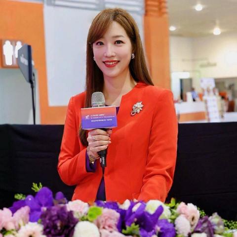 提供odoo介紹服務的專家Ulla專業活動主持/影片製作